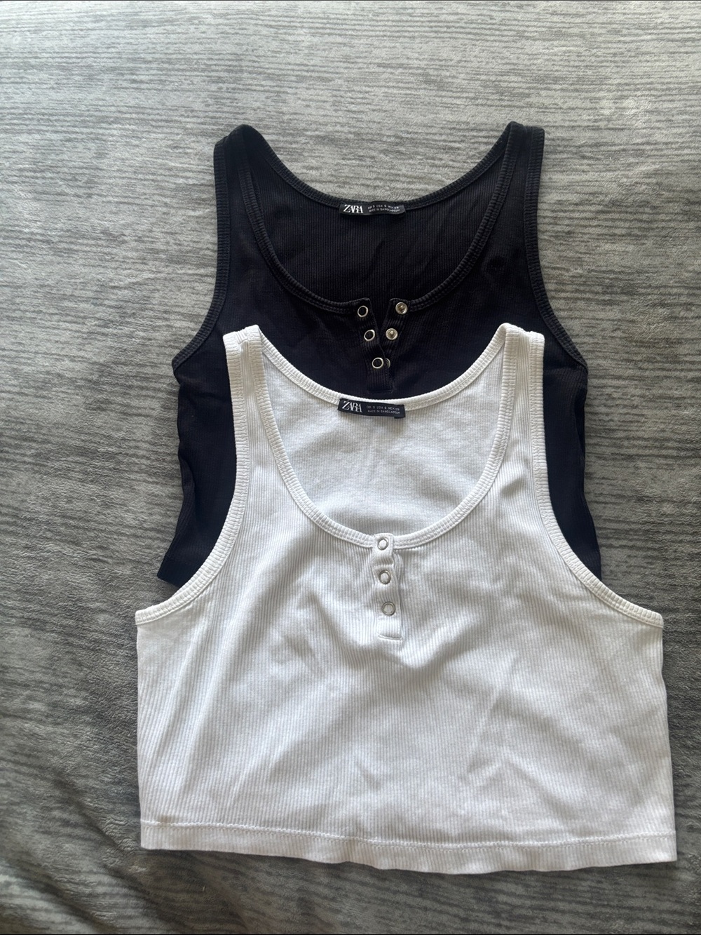 Zara Black and White Ribbed Henley Crop Tank Tops